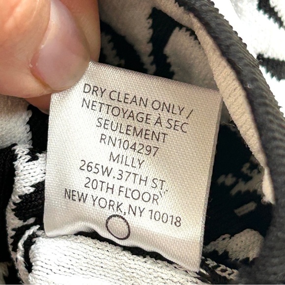 MILLY Sleeveless Floral Jacquard Shell - Picture 8 of 9